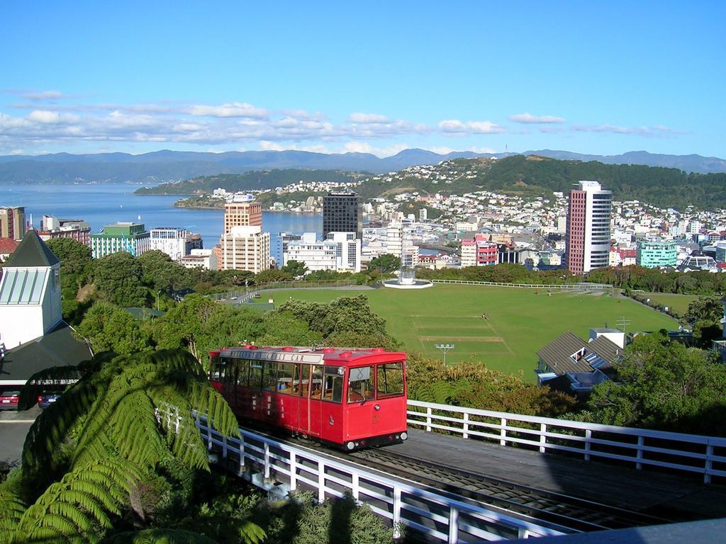 Sofitel Wellington Hotel Exterior foto